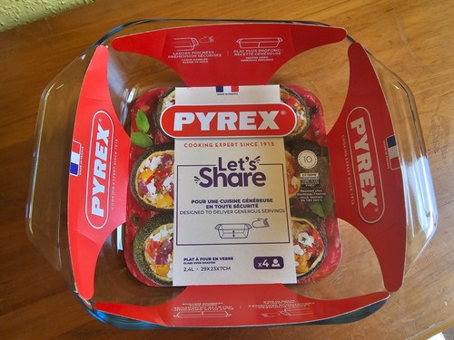 Pyrex dish - pyrex,