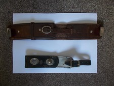 2 x Accordion back straps, cross straps, leather.