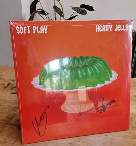 Soft play heavy - soft,
