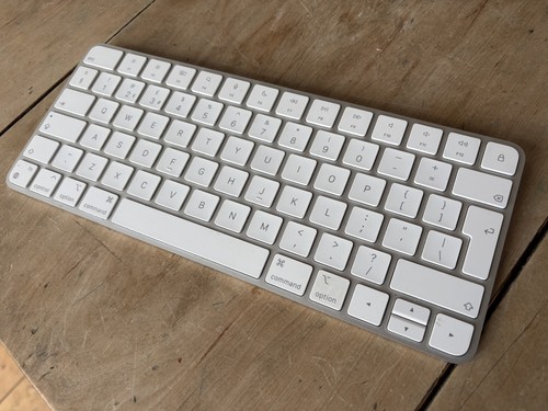 Apple magic keyboard a2450 - magic,