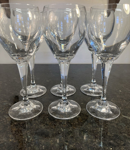 Clear wine glasses faceted - clear,