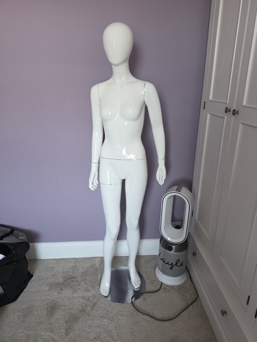 Full body mannequin female - full,