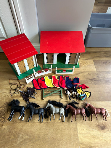 Vintage julip toy horse stable - vintage,