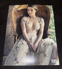 Sophia Bush signed 11x14 photo
