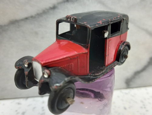 Dinky 36g taxi with driver - dinky,