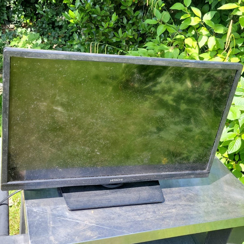 Hitachi lcd flat screen 22 - lcd,