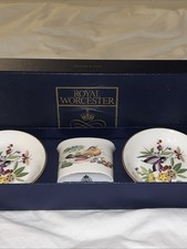 VINTAGE 1978 Royal Worcester