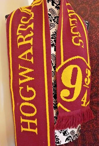 Official harry potter hogwarts - harry,