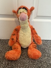 disney store curly tail tigger plush Winnie the Pooh soft toy beanie 12” 
