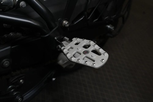 Passenger adjustable footpegs - adjustable,