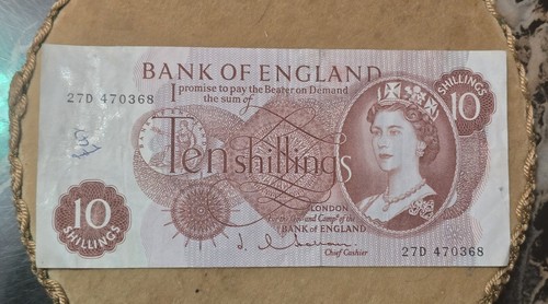 Bank england shillings - of, 10