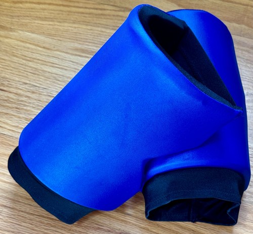 Men pro wrestling - men’s, knee