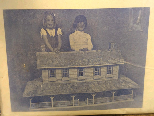 Rare vintage 1960 dollhouse - vintage 1960's,