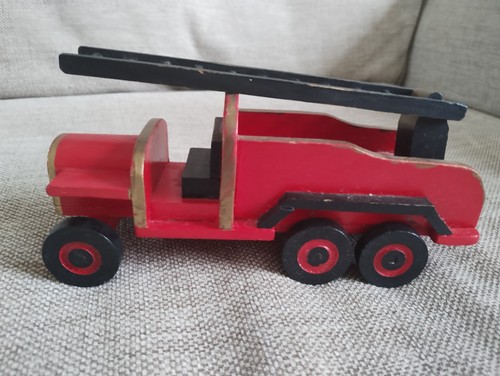Wooden toy vintage - , engine