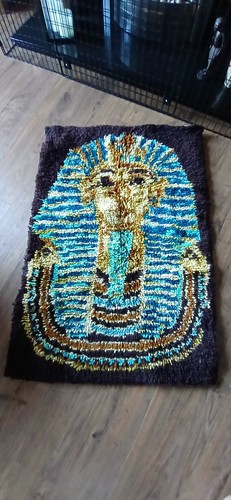 1970s vintage king - tut, latch