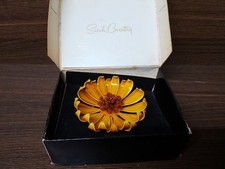 Sarah Coventry Water Lily Brooch 