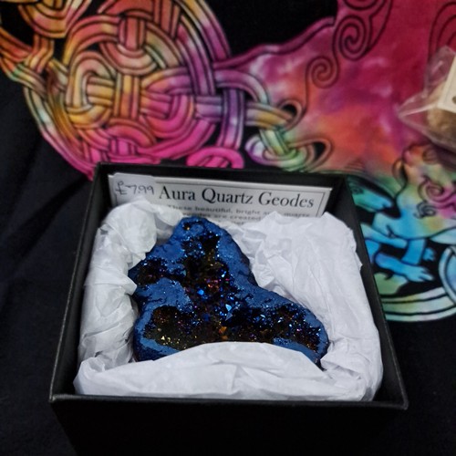 Aura quartz geodes blue - aura,
