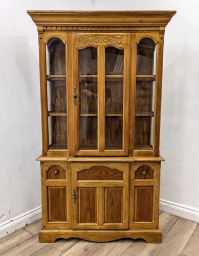 Display cabinet oak veneer - display,