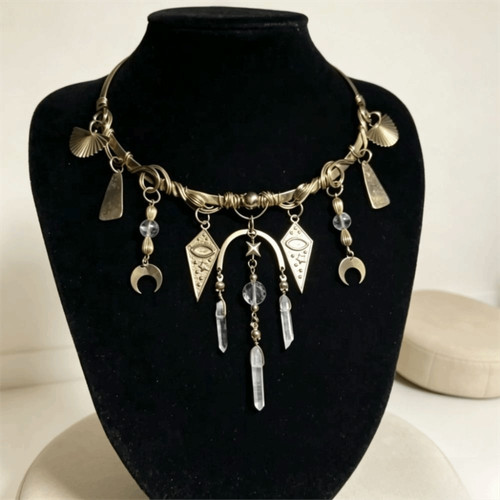 Medieval style necklace collar - style,