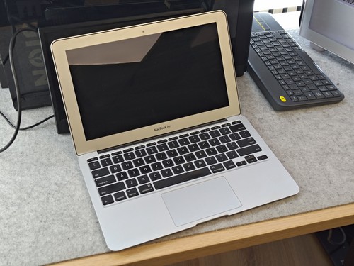 Apple macbook air - 11", a1465