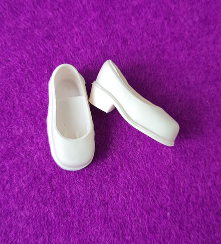 Vintage sindy doll white - sindy,