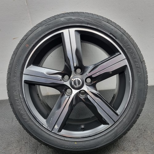 2018 volvo v40 - r-design, 17"