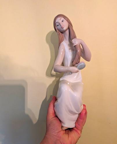 Nao lladró porcelain woman - nao, by