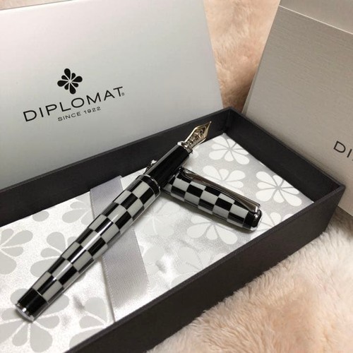 Discontinued diplomat - discontinued,