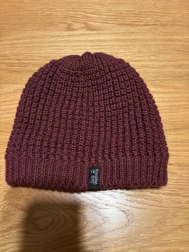 Jack wolfskin burgundy beanie - burgundy,