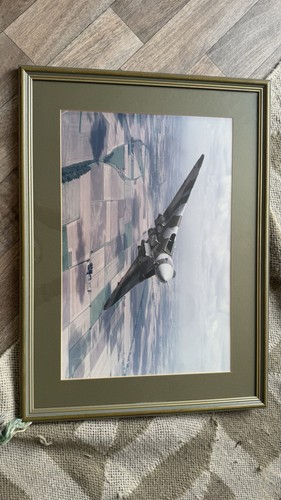 Framed avro vulcan raf - framed, b2
