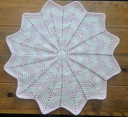 Hand made crochet star - hand,