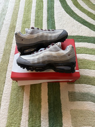 Brand new nike - air, 95s