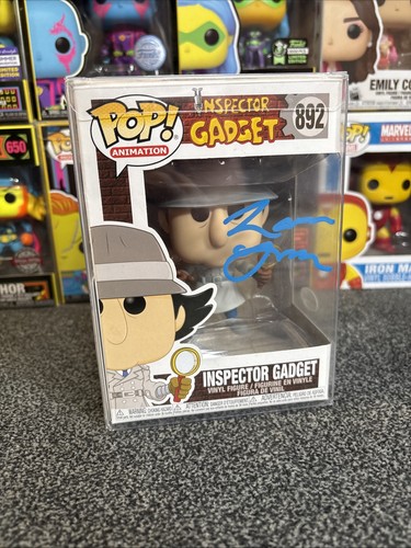 Signed funko pop - funko, vinyl