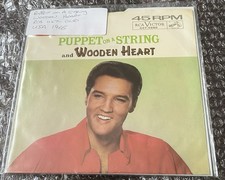 Elvis Presley . Puppet On A