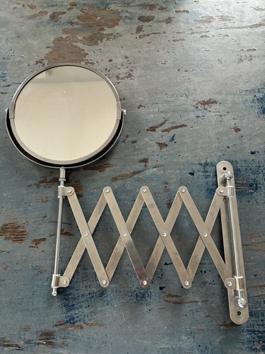 Expanding magnifying bathroom - magnifying,