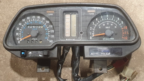 Kawasaki gpz550 clocks 1981 - kawasaki,