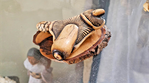 Antique japanese netsuke - antique,