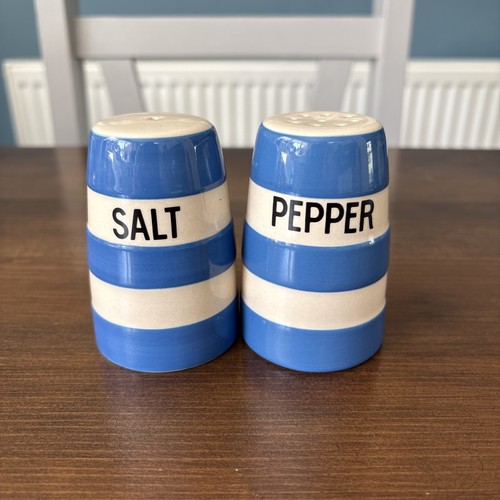 Green cornishware salt - t,