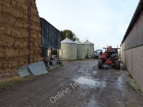 Photo 6x4 barns - and, feed