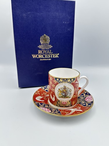 Royal worcester queen - royal,