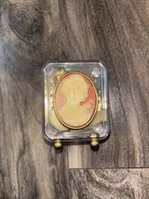 Vintage Cameo Music Box Clear