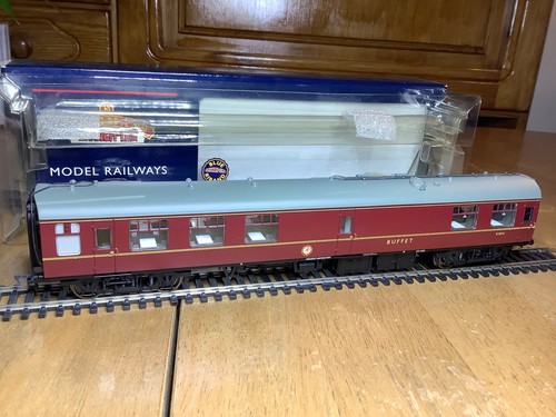 Bachmann 261 maroon - 39-261,