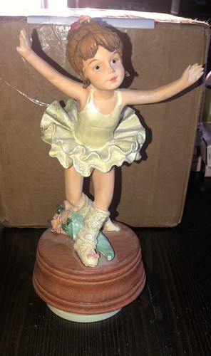 Beautiful vintage ballerina - -,