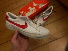 VINTAGE 1979 NIKE LADY BRUIN
