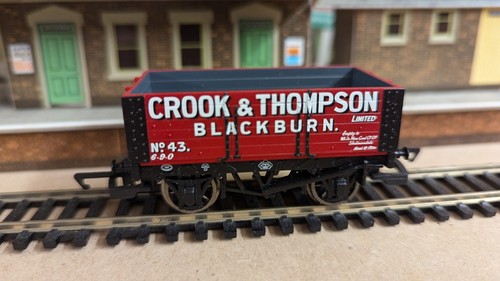 Hornby r6519 plank wagon - 6,