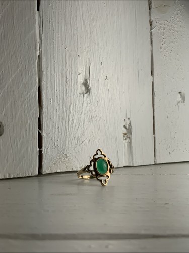 9ct gold green jade ring - 9ct,