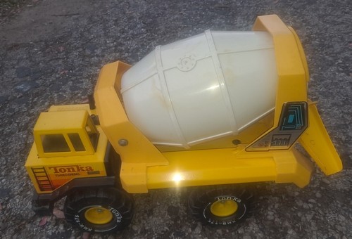 Vintage metal tonka cement - metal,