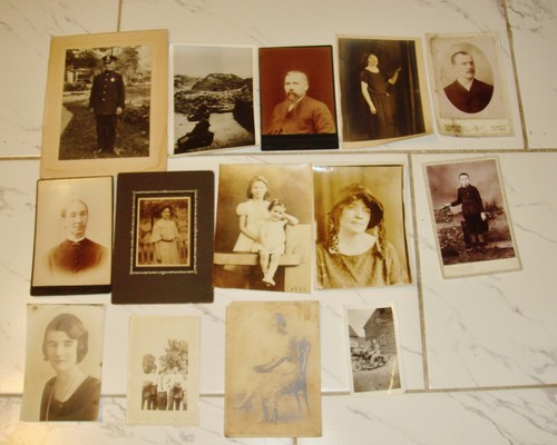Lot vintage black white photos - black,