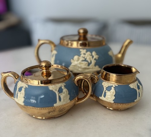 Porcelain tea set with