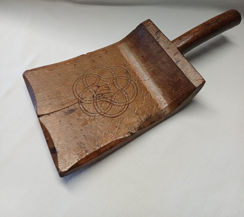 Antique carved wooden - , laundry